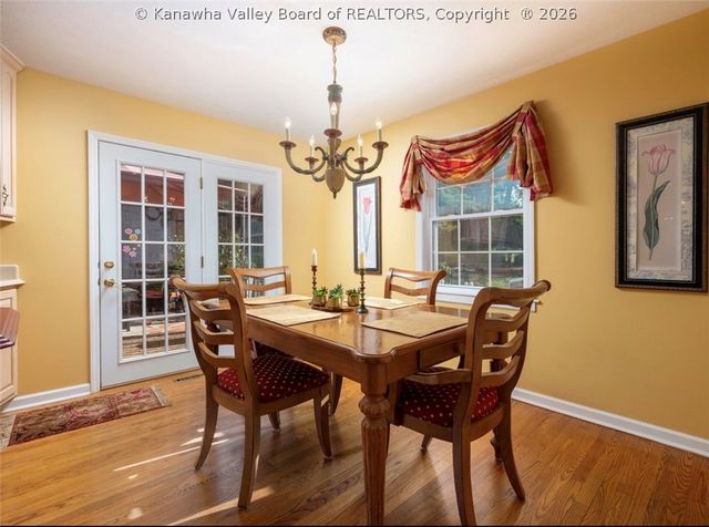 16 Carriage Road, Charleston, WV 25314