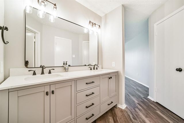 15806 Pfeiffer Drive, Houston, TX 77082