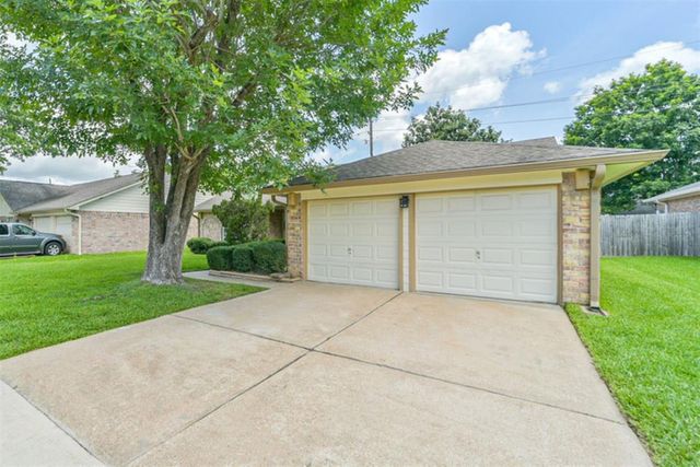 15806 Pfeiffer Drive, Houston, TX 77082
