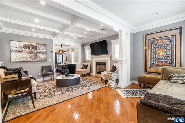 254 Elm Avenue, Teaneck, NJ 07666