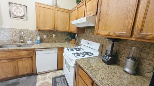 823 Deer Ridge, Bakersfield, CA 93306