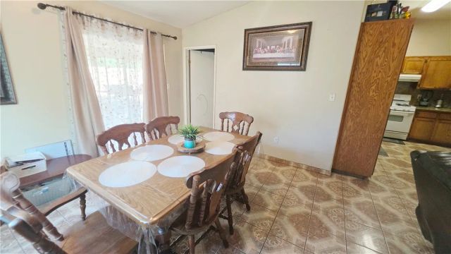 823 Deer Ridge, Bakersfield, CA 93306