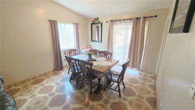 823 Deer Ridge, Bakersfield, CA 93306