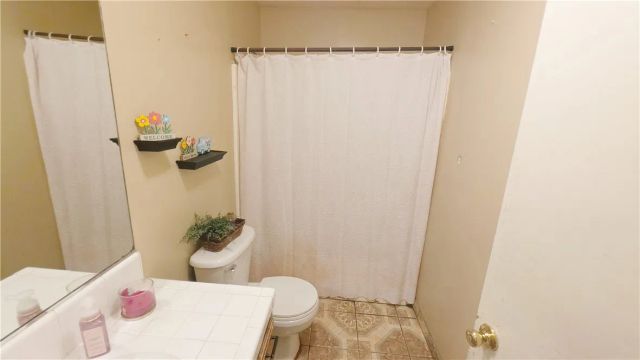 823 Deer Ridge, Bakersfield, CA 93306