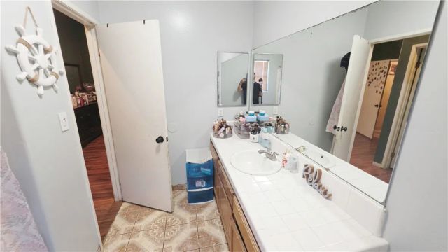 823 Deer Ridge, Bakersfield, CA 93306