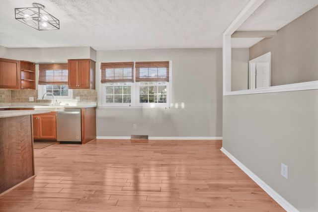 1379 Beulah Park, Lexington, KY 40517