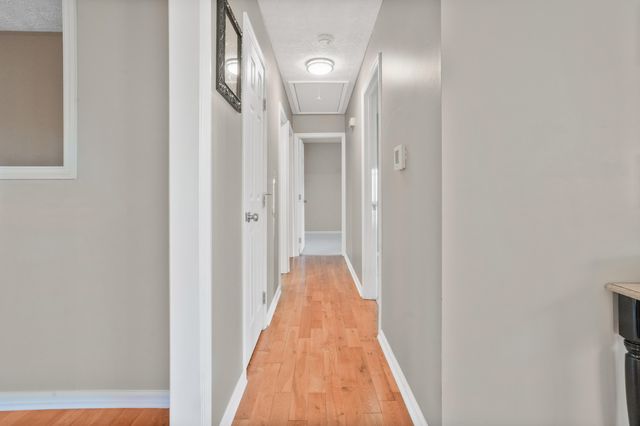 1379 Beulah Park, Lexington, KY 40517