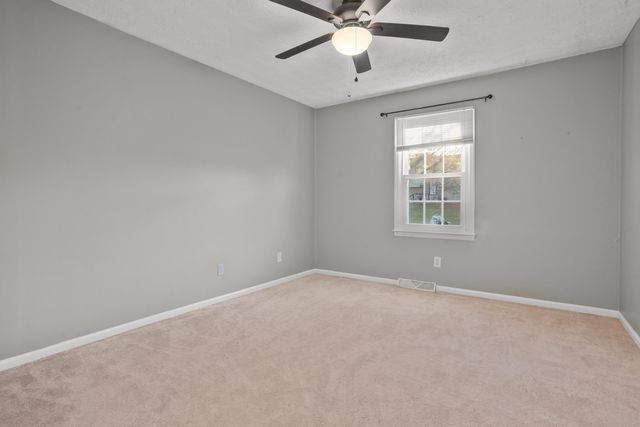 1379 Beulah Park, Lexington, KY 40517