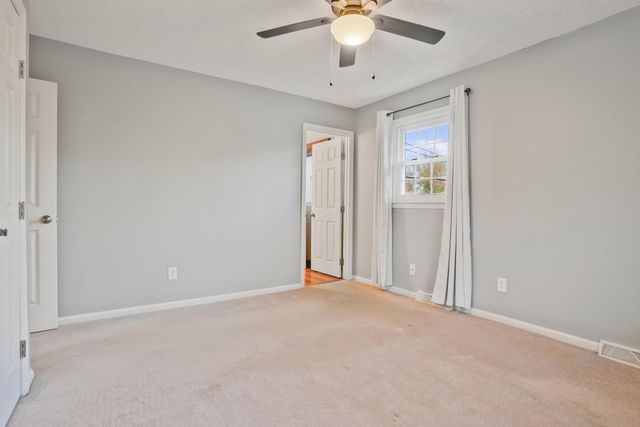 1379 Beulah Park, Lexington, KY 40517