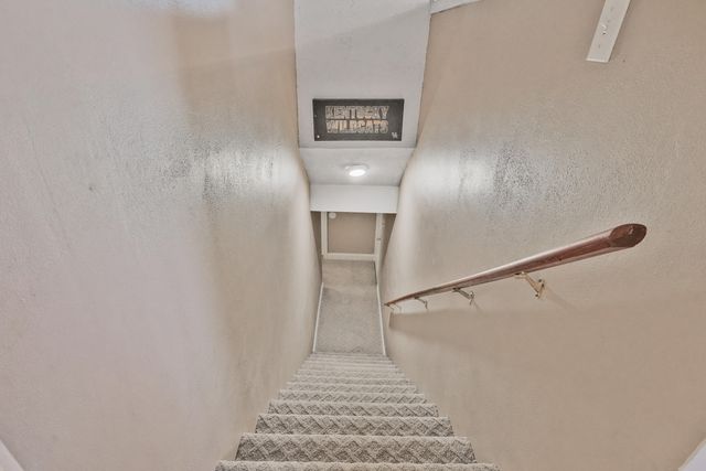 1379 Beulah Park, Lexington, KY 40517