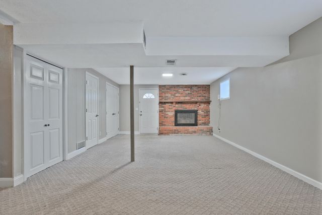 1379 Beulah Park, Lexington, KY 40517