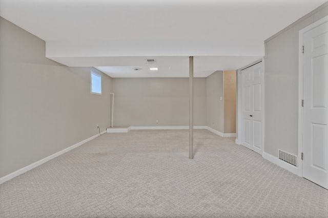 1379 Beulah Park, Lexington, KY 40517