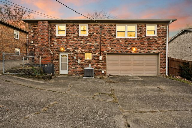 1379 Beulah Park, Lexington, KY 40517