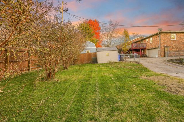 1379 Beulah Park, Lexington, KY 40517