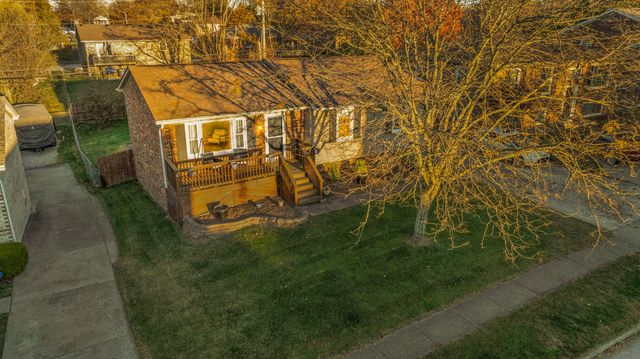 1379 Beulah Park, Lexington, KY 40517