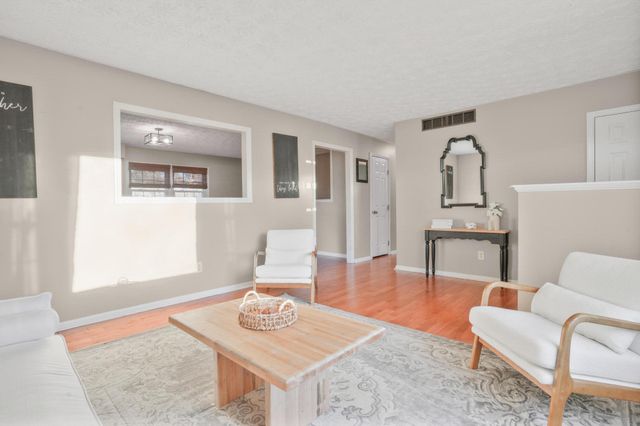 1379 Beulah Park, Lexington, KY 40517