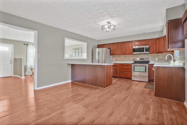 1379 Beulah Park, Lexington, KY 40517