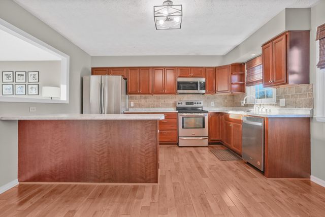 1379 Beulah Park, Lexington, KY 40517