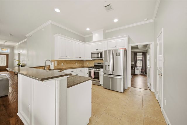 809 Emerald Dove Avenue, College Station, TX 77845