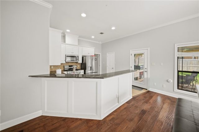 809 Emerald Dove Avenue, College Station, TX 77845
