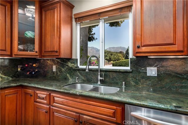 10159 Parr Avenue, Sunland, CA 91040