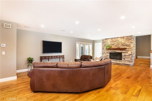 10159 Parr Avenue, Sunland, CA 91040