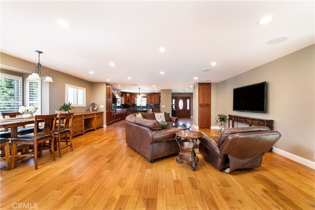 10159 Parr Avenue, Sunland, CA 91040