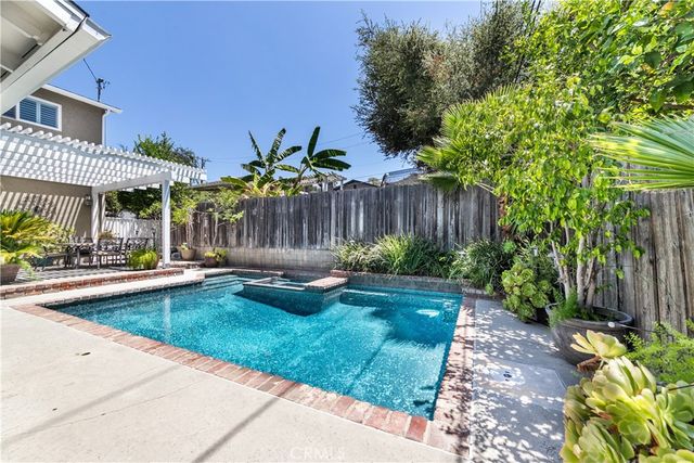 10159 Parr Avenue, Sunland, CA 91040