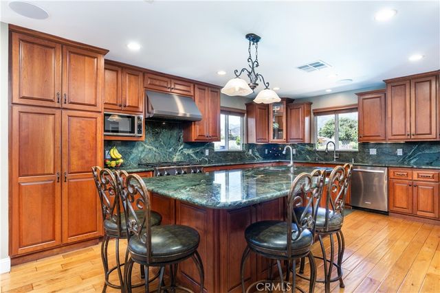 10159 Parr Avenue, Sunland, CA 91040