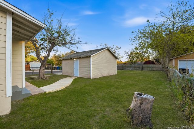 342 Bristol, San Antonio, TX 78214