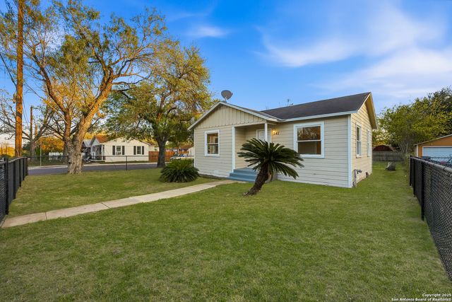 342 Bristol, San Antonio, TX 78214