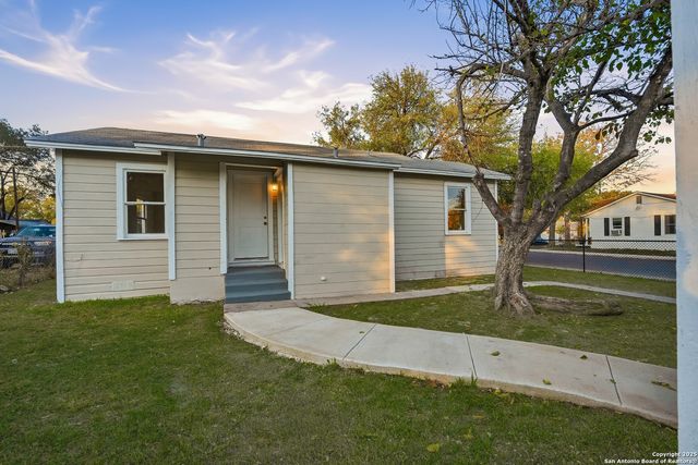 342 Bristol, San Antonio, TX 78214