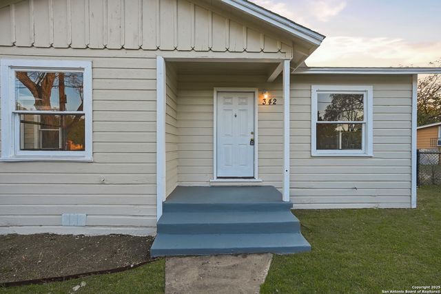 342 Bristol, San Antonio, TX 78214