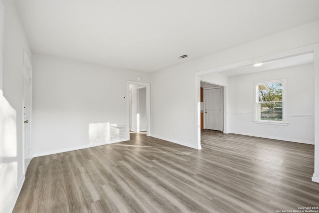 342 Bristol, San Antonio, TX 78214