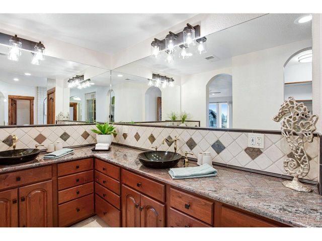 559 Dove Ln, Berthoud, CO 80513