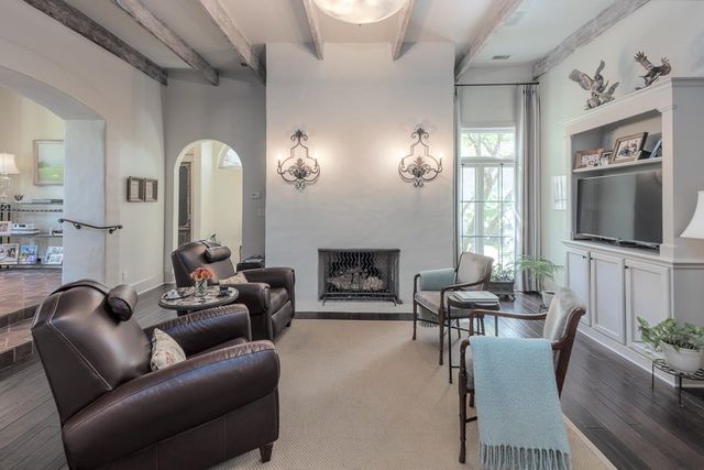 1244 CHERBOURG LN, Memphis, TN 38120