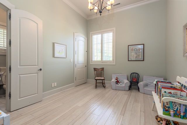 1244 CHERBOURG LN, Memphis, TN 38120