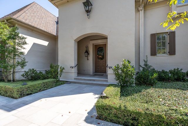 1244 CHERBOURG LN, Memphis, TN 38120