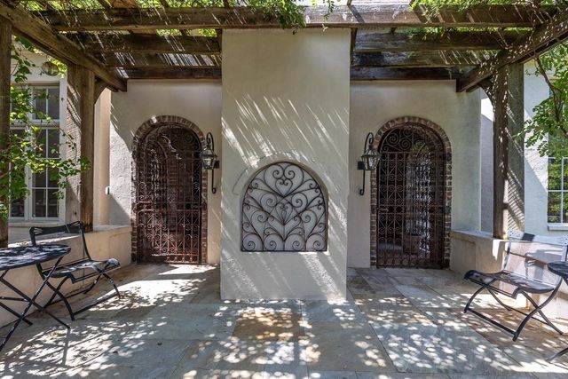 1244 CHERBOURG LN, Memphis, TN 38120