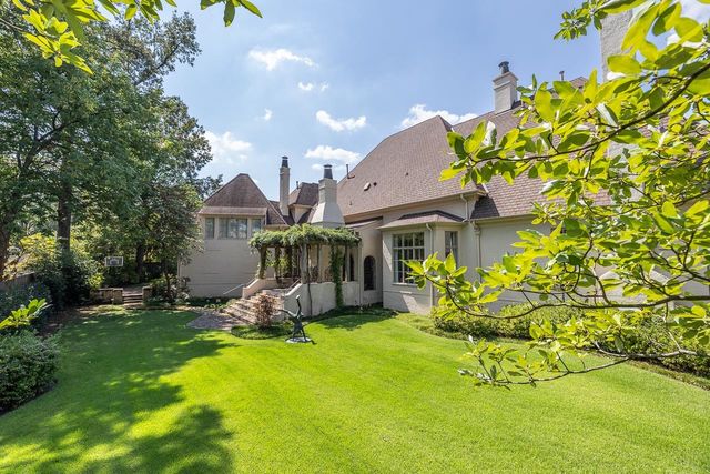 1244 CHERBOURG LN, Memphis, TN 38120