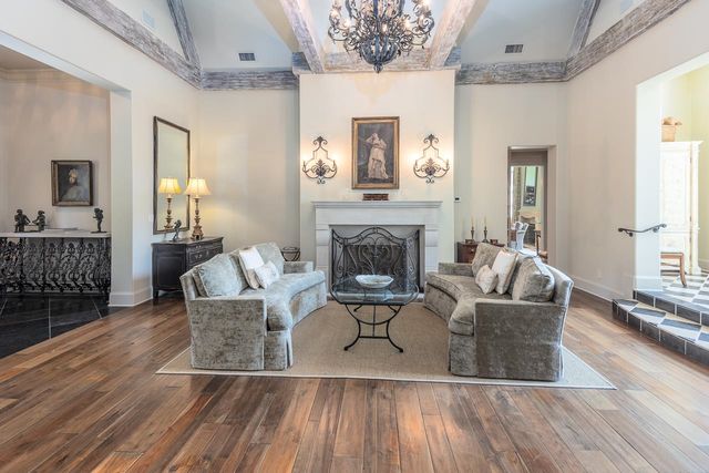 1244 CHERBOURG LN, Memphis, TN 38120