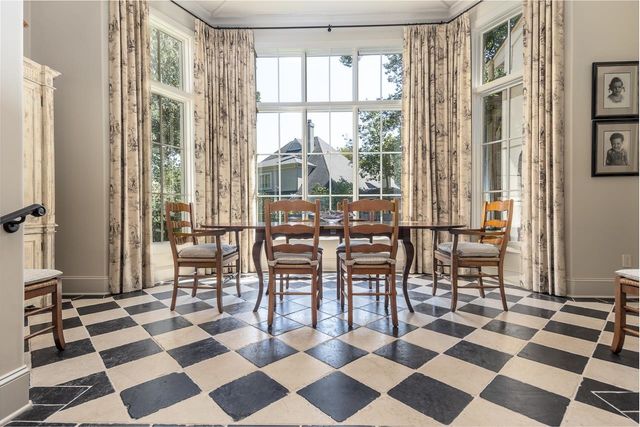 1244 CHERBOURG LN, Memphis, TN 38120