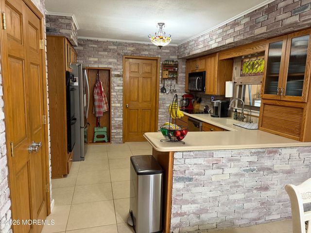 49 Prescott Place, Freehold, NJ 07728