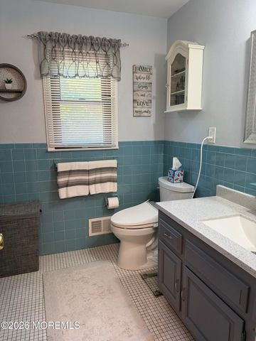 49 Prescott Place, Freehold, NJ 07728
