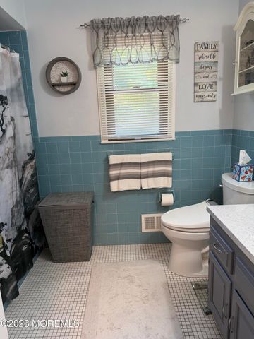 49 Prescott Place, Freehold, NJ 07728