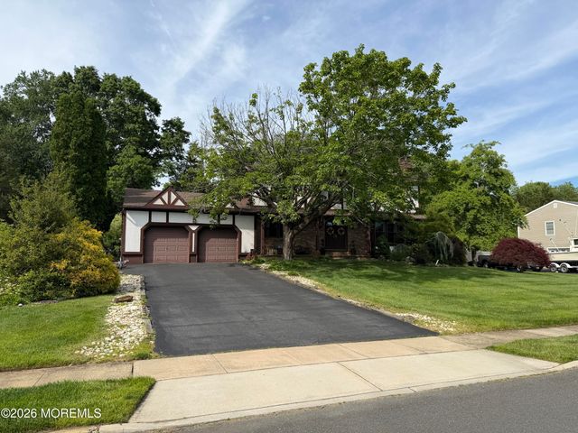 49 Prescott Place, Freehold, NJ 07728
