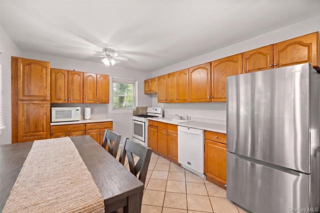 27 S Ketcham Avenue, Amityville, NY 11701