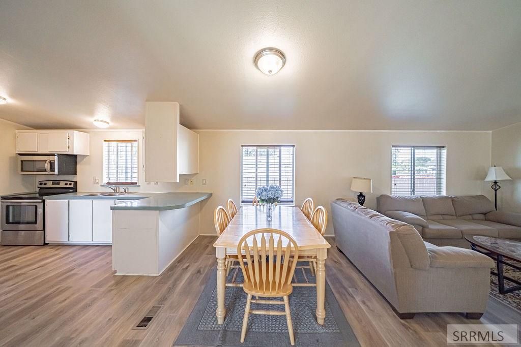 Image 13 of property listing at 541 Knox Street, Blackfoot, ID 83221