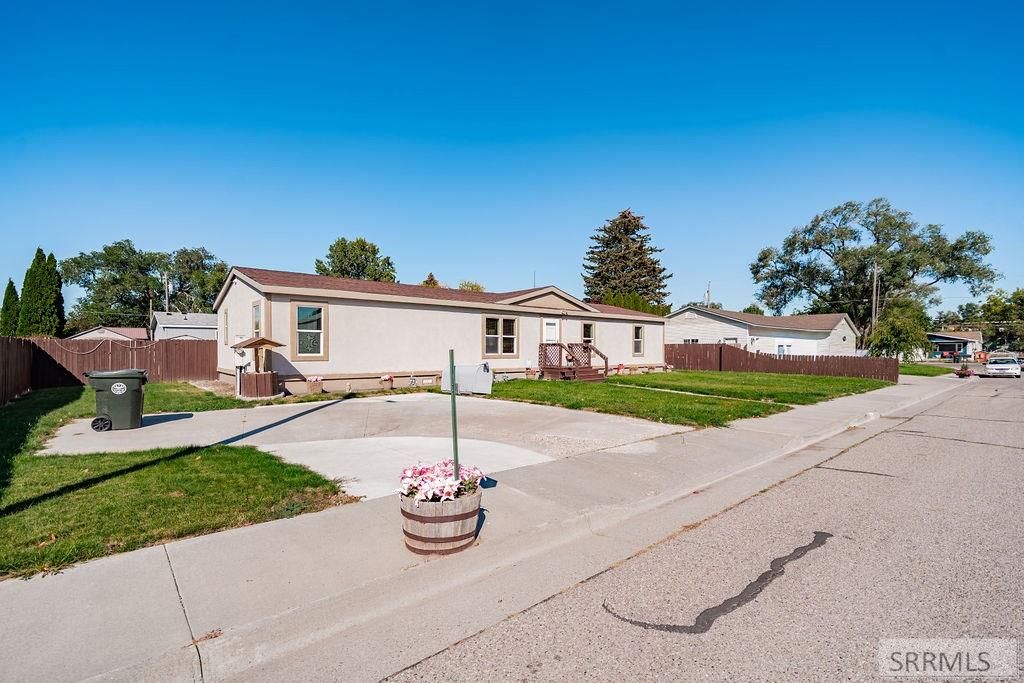 Image 3 of property listing at 541 Knox Street, Blackfoot, ID 83221