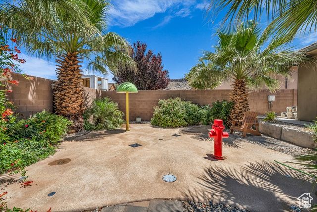 3334 W 2700 S, Hurricane, UT 84737